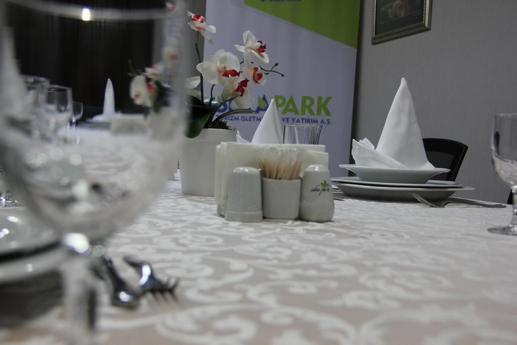 Seka Park Hotel อิซมิท ภายนอก รูปภาพ